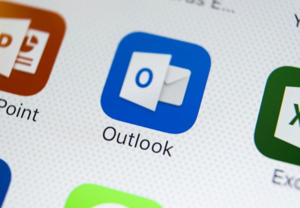 Outlook. אילוסטרציה: BigStock