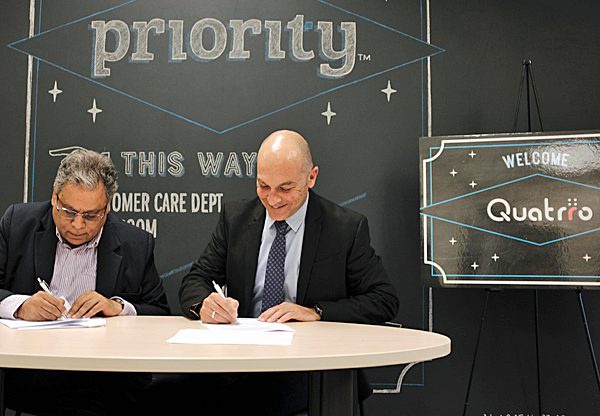 מעמד החתימה על ההסכם. מימין: אנדרס ריכטר, מנכ"ל פריוריטי, וראמן רוי, יו"ר קבוצת Quatrro. צילום: יח"צ