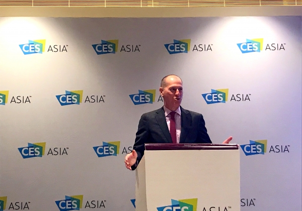 גארי שפירו, מנכ"ל ה-CTA, בתערוכת CES Asia, סין. צילום: אבי בליזובסקי