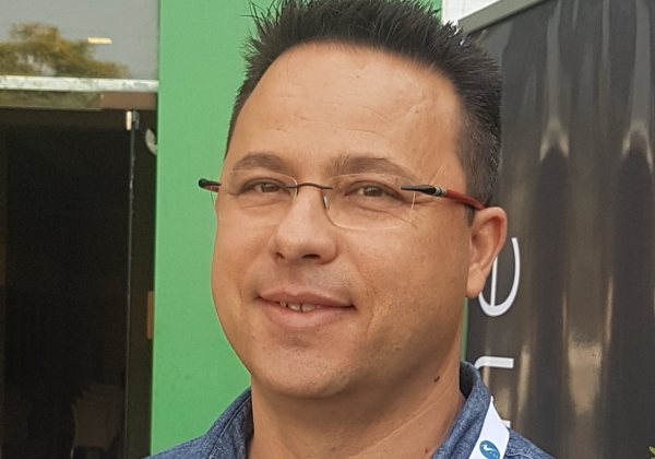 גבי גדג', מנהל תחום מרכזי תמיכה ושירות בקבוצת מיקור-החוץ של נס.