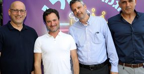 מימין: נדב אמסלם, סמנכ"ל אגף לקוחות עסקיים בקבוצת סלקום; ליאור גולדגרבר, מנהל מכירות ישראל בצ'ק פוינט (Country Manager); אורן שגיא, מנכ"ל סיסקו ישראל; וניר שטרן, מנכ״ל קבוצת סלקום. צילום: סיון פרג'