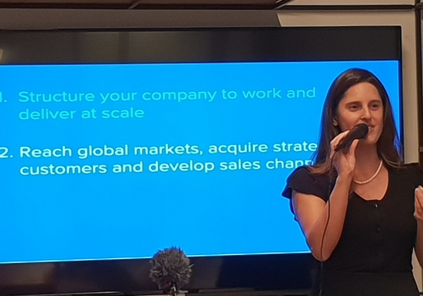 תות שני, שותפה ומנכ"ל האקסלרטור העסקי החדש 365x במפגש של הסטארטאפים שנבחרו לתכנית. צילום: יח"צ