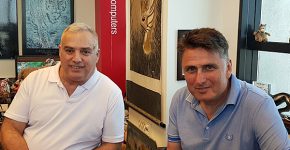 באו לבקר במאורת הנמר: סלביק גרויסמן, מייסד ומנכ"ל GVK פתרונות קירור, ורונן הורביץ, סמנכ"ל השיווק והמכירות של החברה. צילום: פלי הנמר