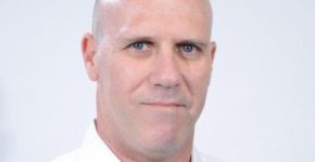 דן בר לב. סמנכ"ל שיווק ומכירות בחברת הסטארט-אפ LeaderMES. צילום: ארז שטיינר