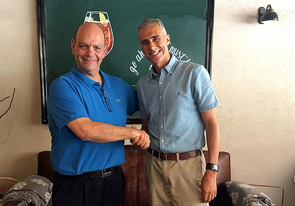 מימין: ארז גולדשטיין, מנכ"ל אינטגריטי תוכנה, ואריה גליקמן, מנכ"ל UniCloud. צילום: אורית חמילבסקי