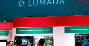 תצוגה חיה של Lumada ביישומים מבוססי אינטרנט של הדברים: ניהול ציי רכב ונכסים בקו הייצור. צילום: פלי הנמר