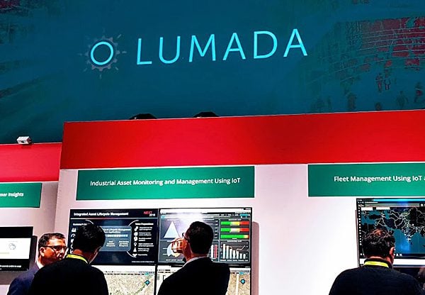 תצוגה חיה של Lumada ביישומים מבוססי אינטרנט של הדברים: ניהול ציי רכב ונכסים בקו הייצור. צילום: פלי הנמר