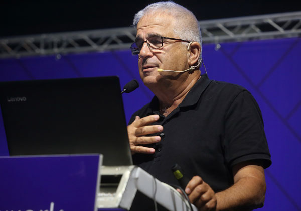 יוסי אקרמן, שותף ובעלים ב-OpenValley, נשיא ומנכ"ל אלביט מערכות לשעבר, מנטור עסקי ומשקיע בחברות הזנק. צילום: ניב קנטור