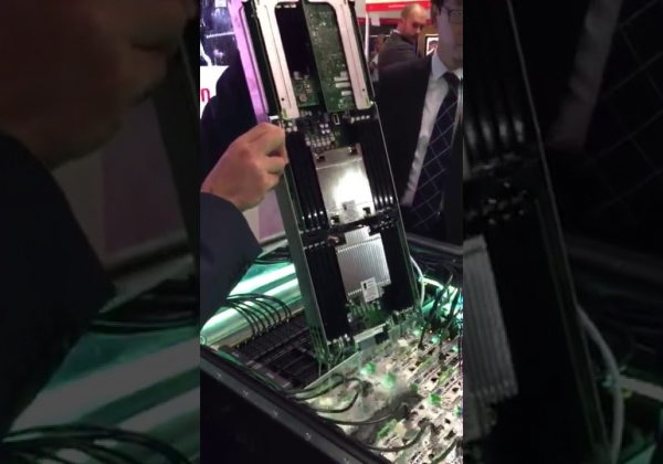 מערכת קירור מהפכנית בהטבלה בנוזל. פוג'יטסו. צילום: יח"צ