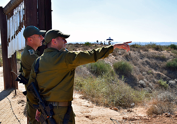 סא"ל אייל כהן, המפקד היוצא של גדוד הקשר של אוגדת עזה. צילום: דובר צה"ל