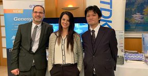 מימין: יאסונורי קומורו, TDK; מורן קבסו, מנהלת מרקום ב-TDK-Lambda; ויריב עיני, סמנכ"ל ב-TDK-Lambda. צילום: באדיבות החברה