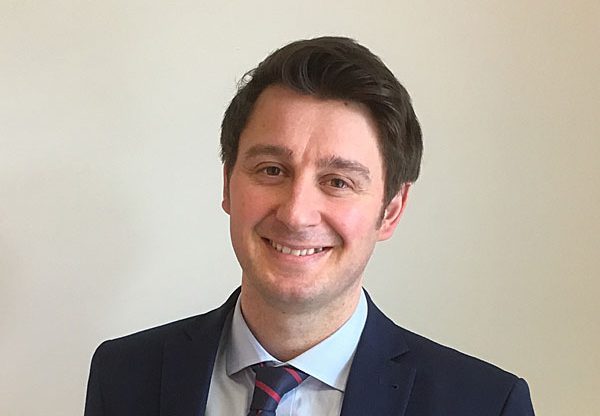 סטיוארט אמרסון מ-וורצ'סטשייר, השותפה בניהול מידלנדס סייבר, ומנהל הפיתוח העסקי של גוף זה. צילום: יח"צ