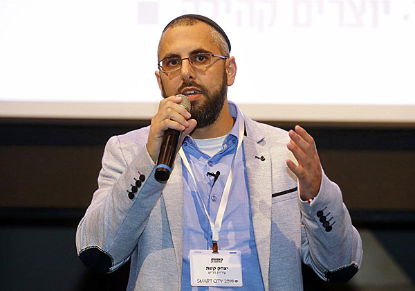 יצחק קשת, ראש המועצה המקומית חריש. צילום: ניב קנטור