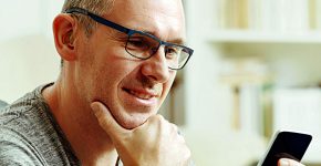 אפליקציות למען החירשים ולקויי השמיעה. צילום אילוסטרציה: BigStock