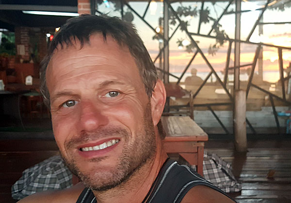 אמיר לוסטר, מנהל בדיקות קבלה ופקח חשמל על הקמת תחנת כוח סולרית. צילום: יח"צ