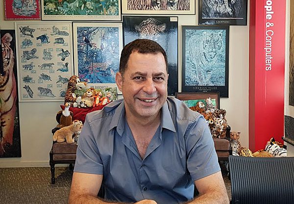 בא לבקר במאורת הנמר: יוסי בן אשר. צילום: פלי הנמר