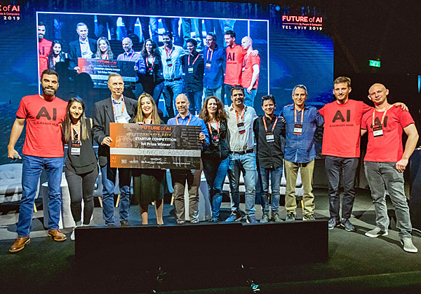 במקום הראשון: Senecio Robotics. צילום: תומר פולטין