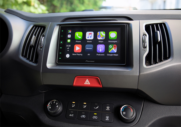 גוגל ברכב. צילום: BigStock