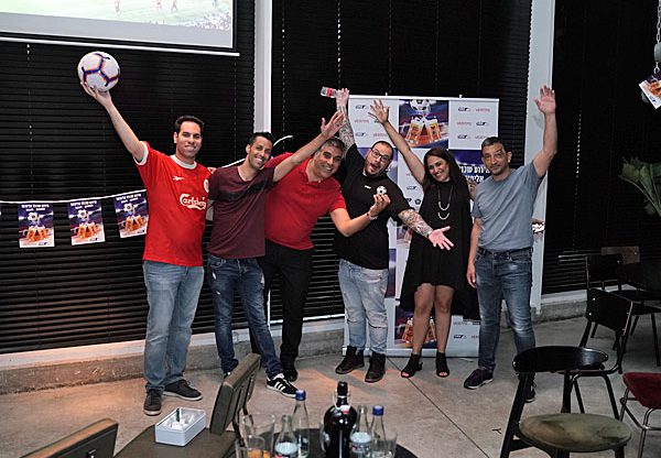 צוות וריטאס ישראל: עופר אזולאי, יעל אברהם, אריאל גרינר, יהודה בטיש, גיא שגיב ויאיר זרצקי. צילום: ניב שאול, Free music