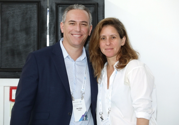 מיכל גולשני, Enterprise account manager, VMware ודרור ינקו, מומחה מכירות NSX, ב-VMware. צילום: ניב קנטור