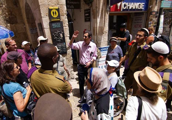 סיור השקת האפליקציה לעיוורים בעיר העתיקה בירושלים. צילום: PashootPhoto