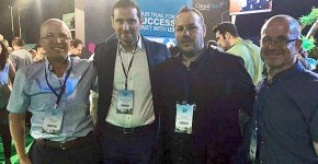 מימין: נדב שפיר, מנכ"ל פיתוח עסקי בקבוצת יעל; אבי אביסרור מנכ"ל קלאודטק; גיום עטיה, מנהל שותפים בסיילספורס; ועמית דובר, משנה למנכ"ל קבוצת יעל. צילום: יח"צ