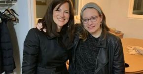 העיתונאית סיון רהב-מאיר עם אן נויברגר, מנהלת מינהלת הסייבר ב-NSA. צילום: באדיבות סיון רהב-מאיר