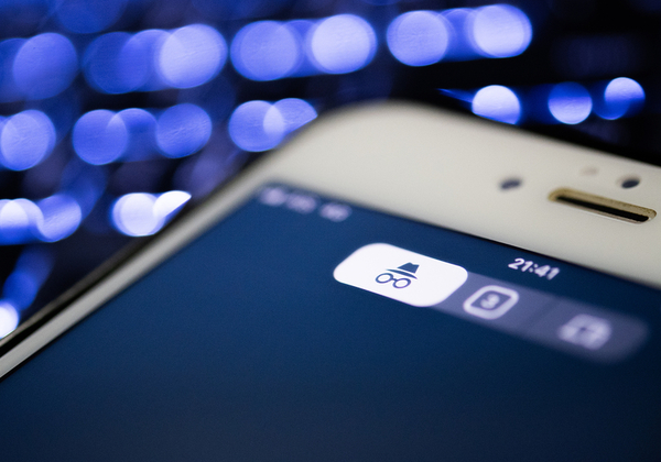 גלישה בסתר במצב incognito בגוגל כרום בנייד. צילום: BigStock