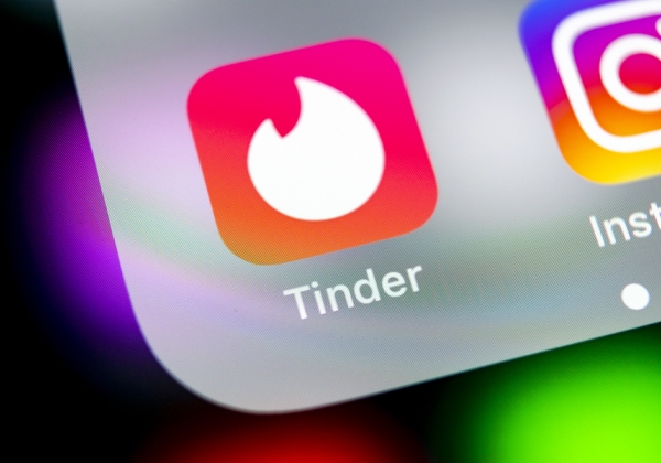 אפליקציית השידוכים טינדר. צילום: BigStock