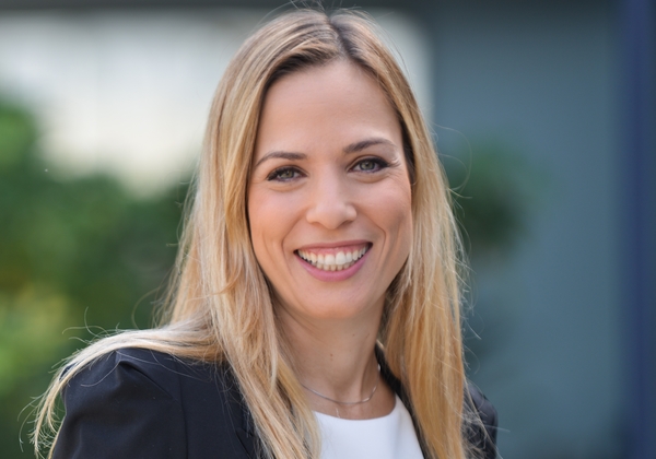 יעל שמעון מני, שותפה במחלקת היי-טק, מיזוגים ורכישות, פירמת עוה"ד ועורכי הפטנטים פרל כהן צדק לצר ברץ. צילום: לואיז גרין.