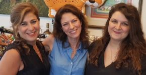 מאיה ורמוט, סמנכ"לית המגזר הציבורי; עידית קלוו, סמנכ"לית מכירות; ונעמי גרוס ריף, מנהלת החטיבה הפיננסית, קבוצת SQLink. צילום: פלי הנמר