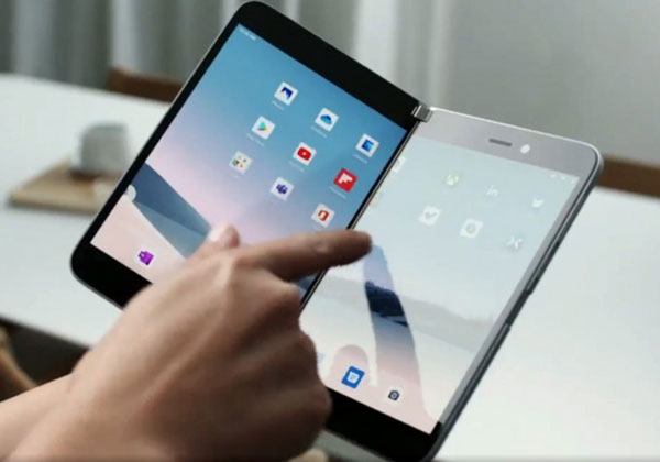 ה-Surface Dou של מיקרוסופט. צילום: יח"צ