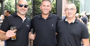 מימין: מיקי גירשגורן, מנהל IT גלובלי בזרטו; ליאור נעים, סמנכ"ל מכירות ב-Tripple T; וארז בן ישי, מנהל מכירות באואזיס. צילום: ניב קנטור