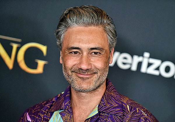 עם הון כמו שלו, הוא ודאי יכול להרשות לעצמו לפטופ אחר. טאיקה וואיטיטי. צילום: BigStock