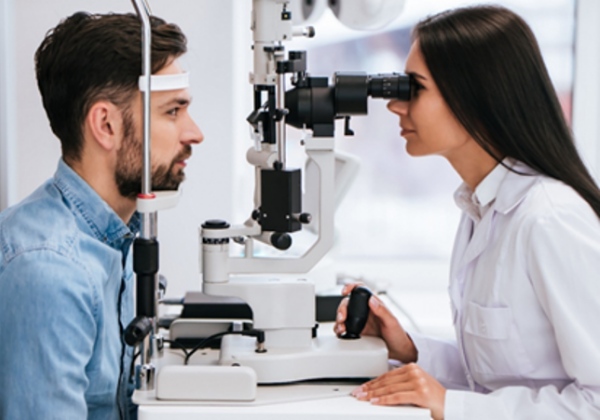 בדיקת עיניים פרונטלית ומקרוב? סליטלד מציעה משהו אחר וחדשני. צילום: יח"צ