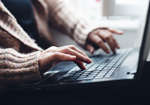 מחשב נייד - פרצה קוראת לגנב? צילום אילוסטרציה: BigStock