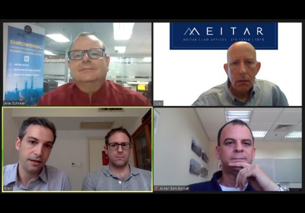 תמונת פאנל - מימין: עו"ד יואב שדה, שותף אחראי דסק סין במשרד מיתר; אריה שרייר, מנכ"ל PTL Group; אבנר בן בסט, מנכ"ל פלטיין; ערן נבון, מנהל פעילות אסיה, גיאואדג'; יועד מקוב, מנהל פעילות סין, פייבר. צילום: יח"צ