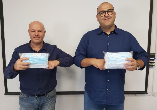 מימין: אלי כהן, מנכ"ל פתחון לב ו-רימון טובין, סמנכ"ל טכנולוגיה וחדשנות בפנג'יה. צילום: יח"צ