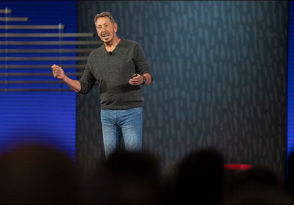 עקץ את היריבה. לארי אליסון, מייסד אורקל (Oracle) וסמנכ''ל הטכנולוגיות שלה. צילום: יח"צ