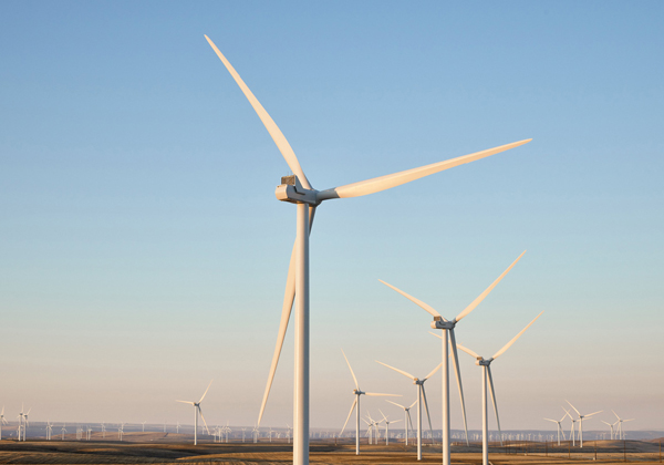 חוות הרוח באורגון – אחד מפרויקטי הענק של אפל, המייצרת 200 מגה-ואט ומספקת כוח למרכז הנתונים שלה בפריינוויל. צילום: אפל