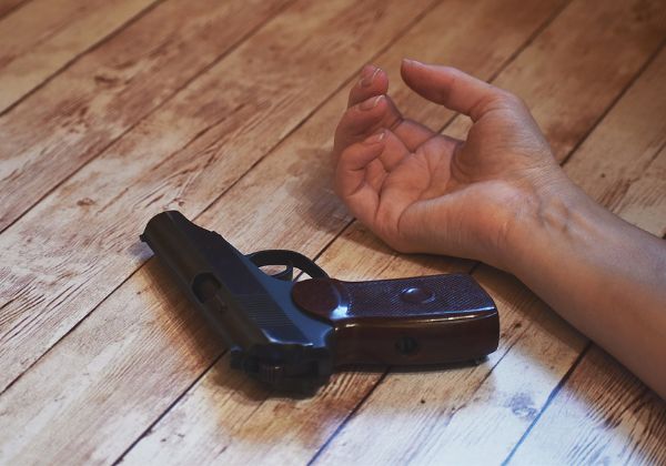 האירוע שודר בפייסבוק בלייב והציף את טיק-טוק. התאבדות של חייל לשעבר. צילום אילוסטרציה: BigStock