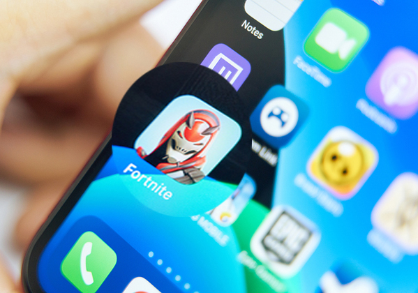 פורטנייט כבר לא בחנות של אפל. צילום: BigStock