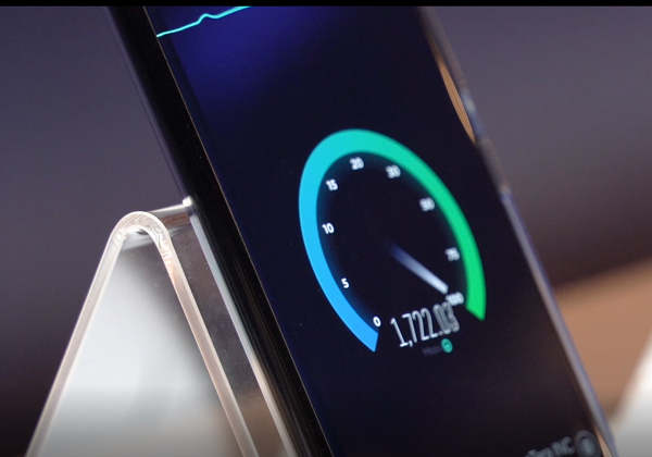 הדגמת מהירות ברשת דור 5 של פלאפון. צילום: יח"צ