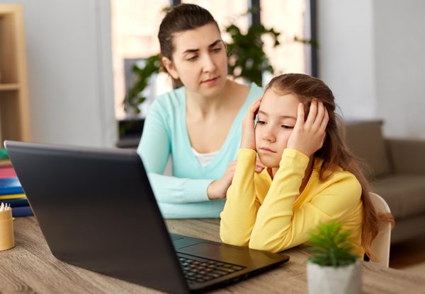 עם מצב שכזה, מה הפלא שהילדים וההורים מתוסכלים? למידה מרחוק. צילום אילוסטרציה: BigStock