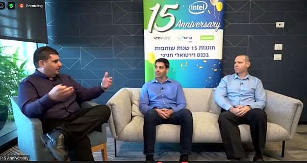מימין לשמאל: לירן מצליח, מומחה טכני בכיר, Lenovo DCG; אריק מורנו, מהנדס פתרונות בכיר, VMware; ואבינועם צ'אפלוי, מנהל מחלקת SE, הראל טכנולוגיות מידע. צילום: יח"צ