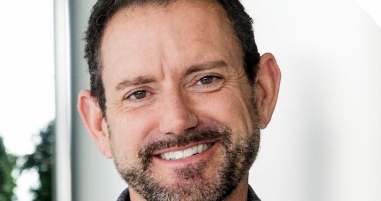 חשוד בניסיון שוחד. תומאס מויר, ראש תחום האבטחה העולמי של אפל. צילום: תמונת פרופיל מחשבון הלינקדאין של מויר