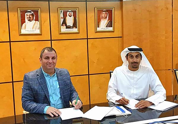 ד"ר איתן לסרי (משמאל) עם מאג'ד עבדל עזיז, מנהל פרויקטים ומכירות. צילום פרטי