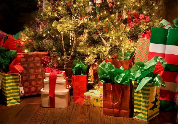 קשיים בהתקנת מכשירי אפל חדשים שהתקבלו כמתנה לחג המולד. צילום אילוסטרציה: BigStock