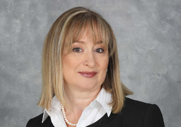 אירנה פורטניק, סמנכ''לית הטכנולוגיות של כאל. צילום: סיון פרג'