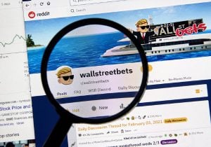 היווה זירה לפעילות מניות המם. הסאב-רדיט Wallstreetbets. צילום: BigStock